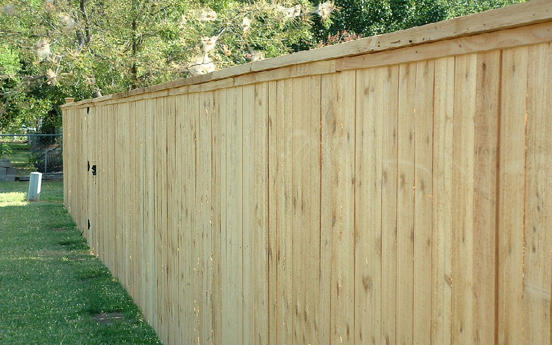 4 Ways to Boost Home Value with Vinyl Fence Installation